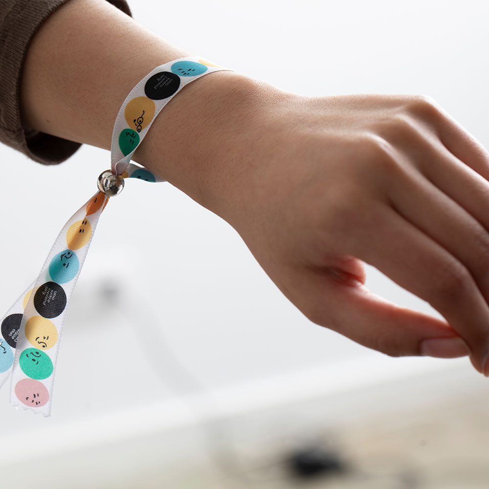 Pulsera de colores ejemplo