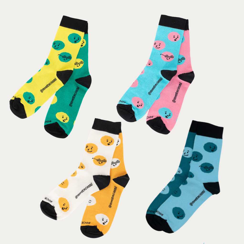 Calcetines solidarios para niños de varios colores